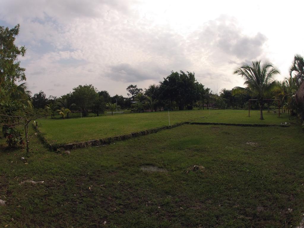 Rancho Alvarez & *