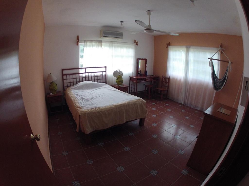 Hostel Rancho Alvarez & *